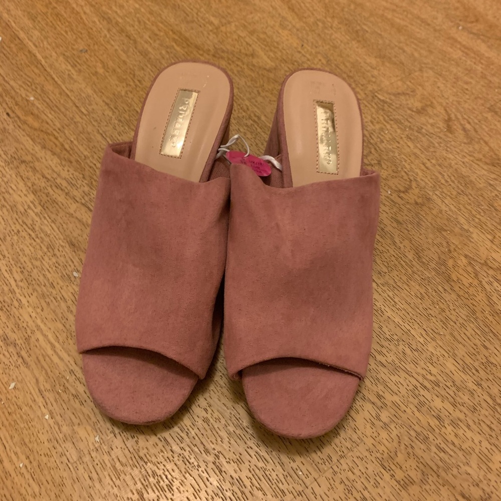 NWT Women’s Sz7 Pink Mules Primark
